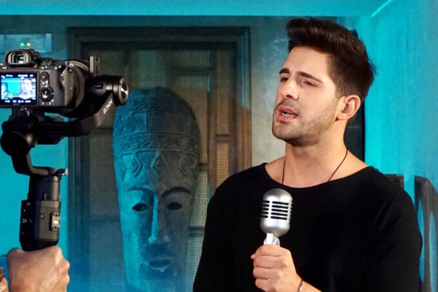 Γιώργος Λιβάνης: Backstage φωτογραφίες από το νέο του videoclip - Η διασκευή που θα γίνει hit (vid)